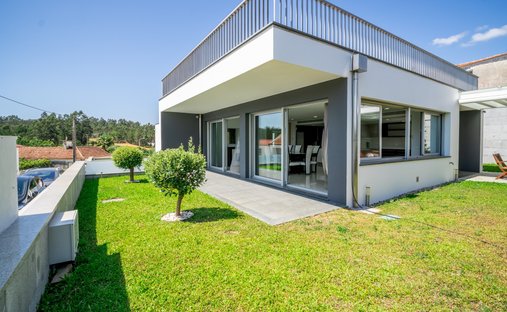 Casa a Santo Tirso, Couto (Santa Cristina e Sao Miguel) e Burgaes, Oporto, Portogallo 1