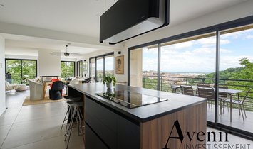 Villa in Fourvière-Saint Just, Lyon 5e Arrondissement, Lyon 1