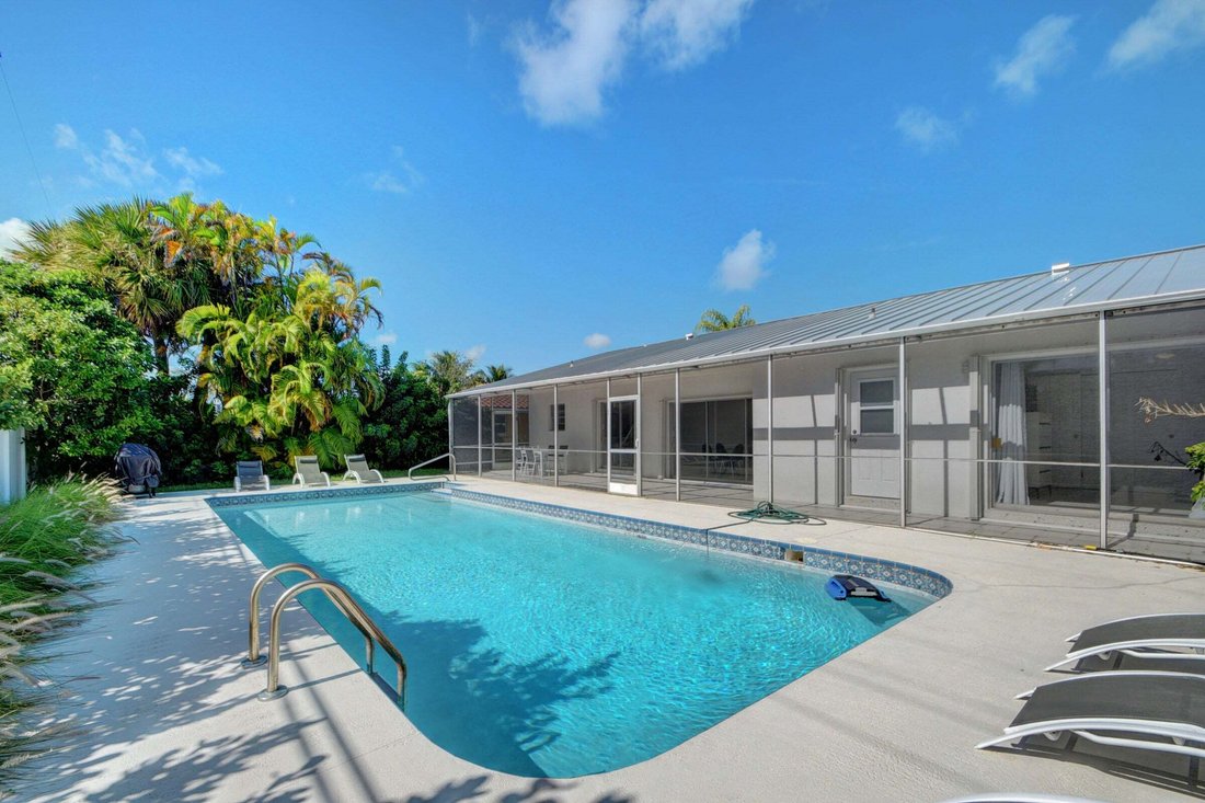 Maison à Riviera Beach, Floride, États-Unis 1 - 18749036