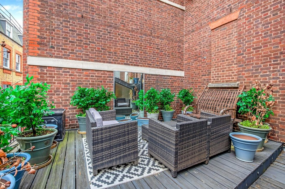 House in SW1, Westminster, England 2 - 18760988