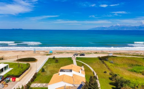 Villa in Northern Corfu, Peloponnese, Western Greece and the Ionian, Grecia 1