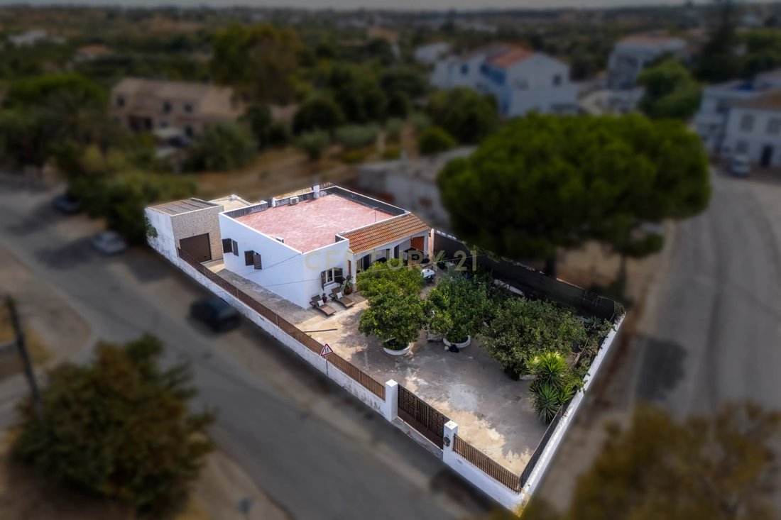 Villa in Quelfes, Algarve, Portugal 1 - 18758978