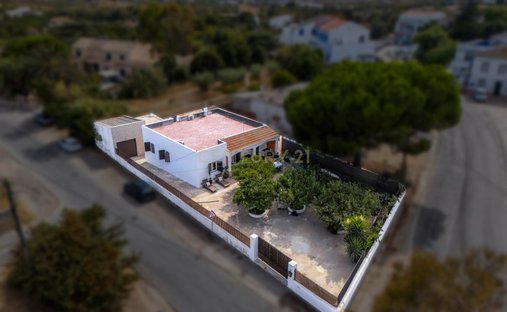 Villa in Quelfes, Algarve, Portugal 1