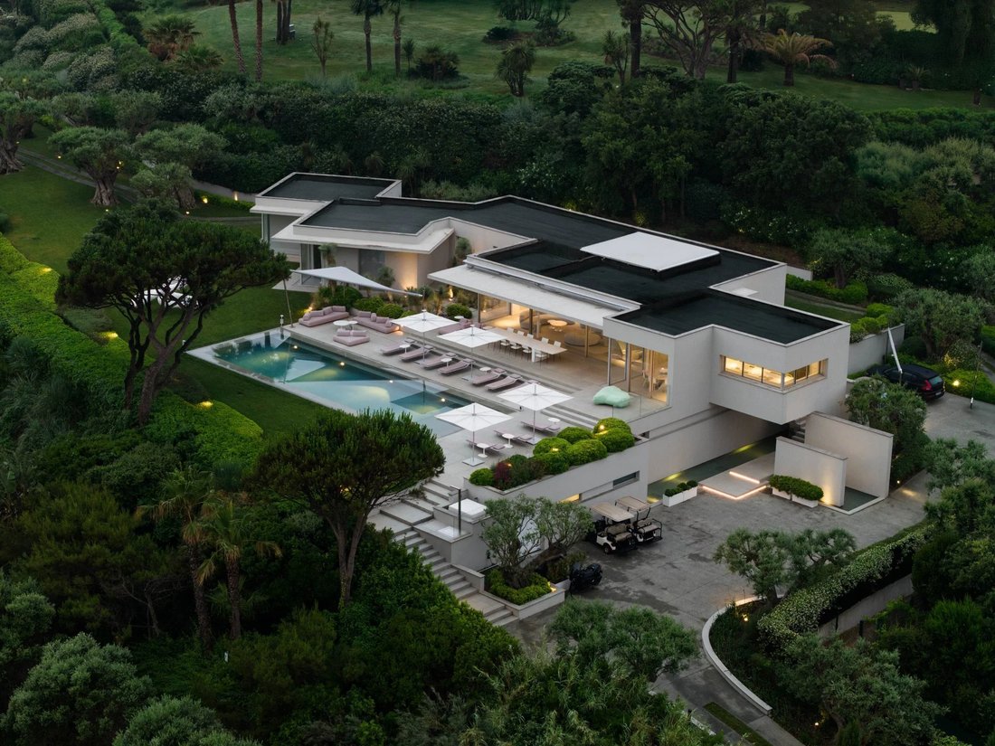 Villa in Ramatuelle, Provence-Alpes-Côte d'Azur, France 2 - 18753040