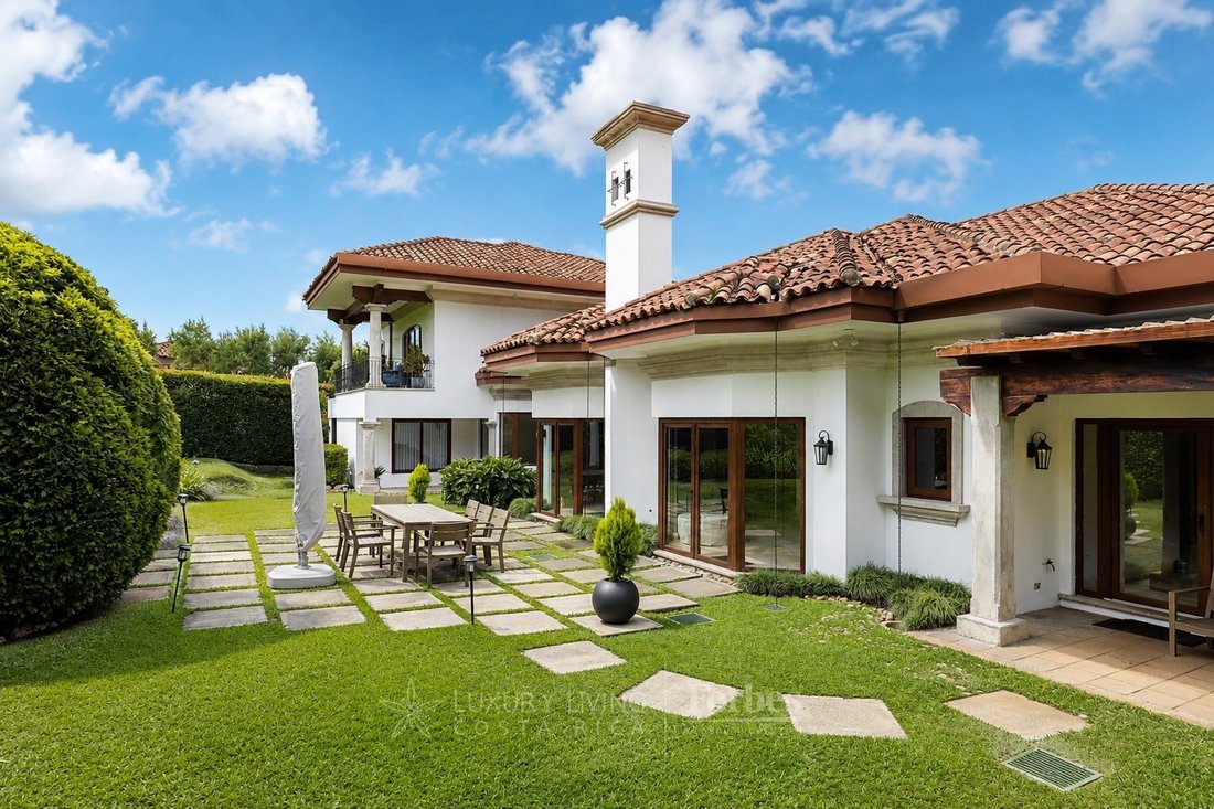 Condominio en Granadilla, San José, Costa Rica 1 - 18749870