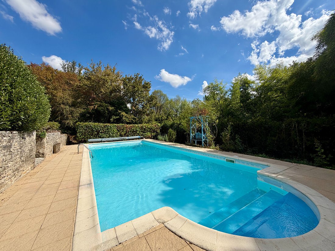 Villa in Lizant, Nouvelle-Aquitaine, France 2 - 18750248