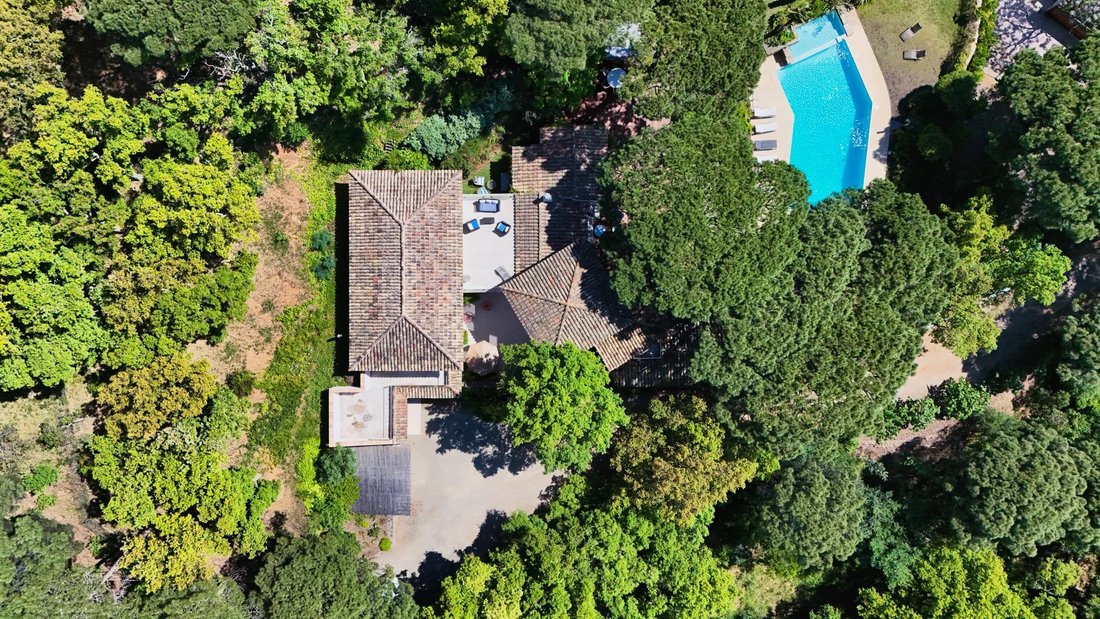 Villa en La Croix-Valmer, Provenza-Alpes-Costa Azul, Francia 1 - 18753026