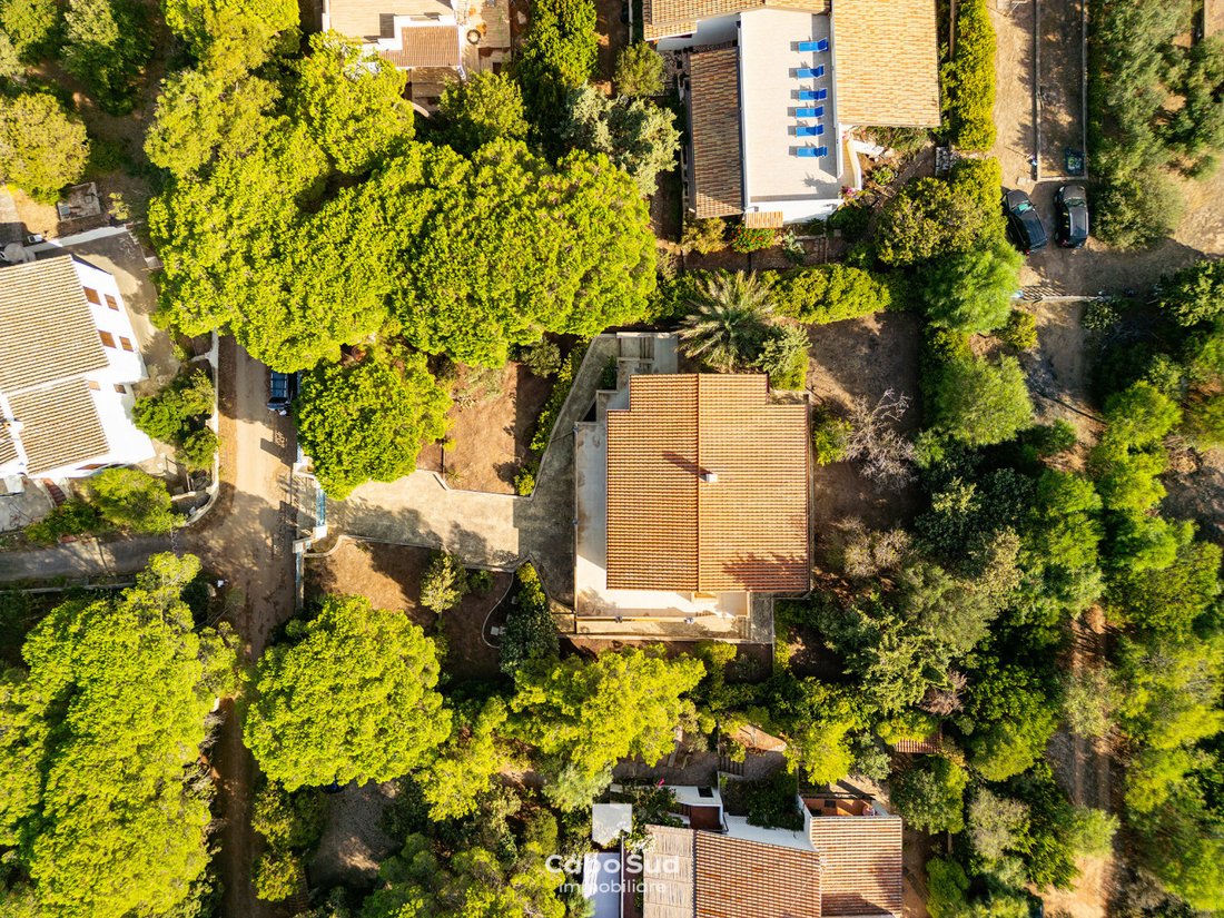 Villa in Sant'Anna Arresi, Sardegna, Italia 1 - 18753264