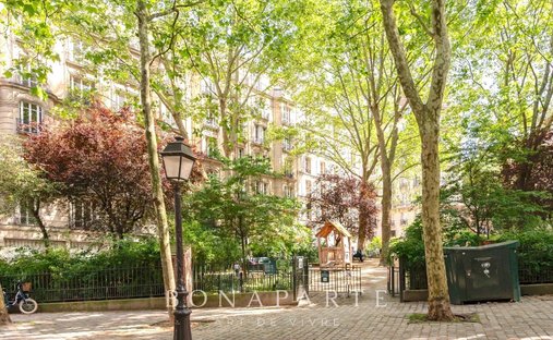 Apartment in Montmartre, Paris 18e Arrondissement, Paris 1