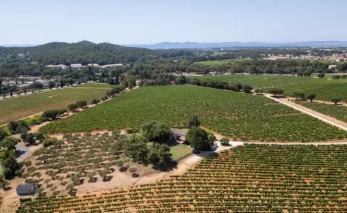 Maison à Nord Est, Bormes-les-Mimosas, France 1