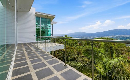 Haus in Cinco Esquinas, San José, Costa Rica 1