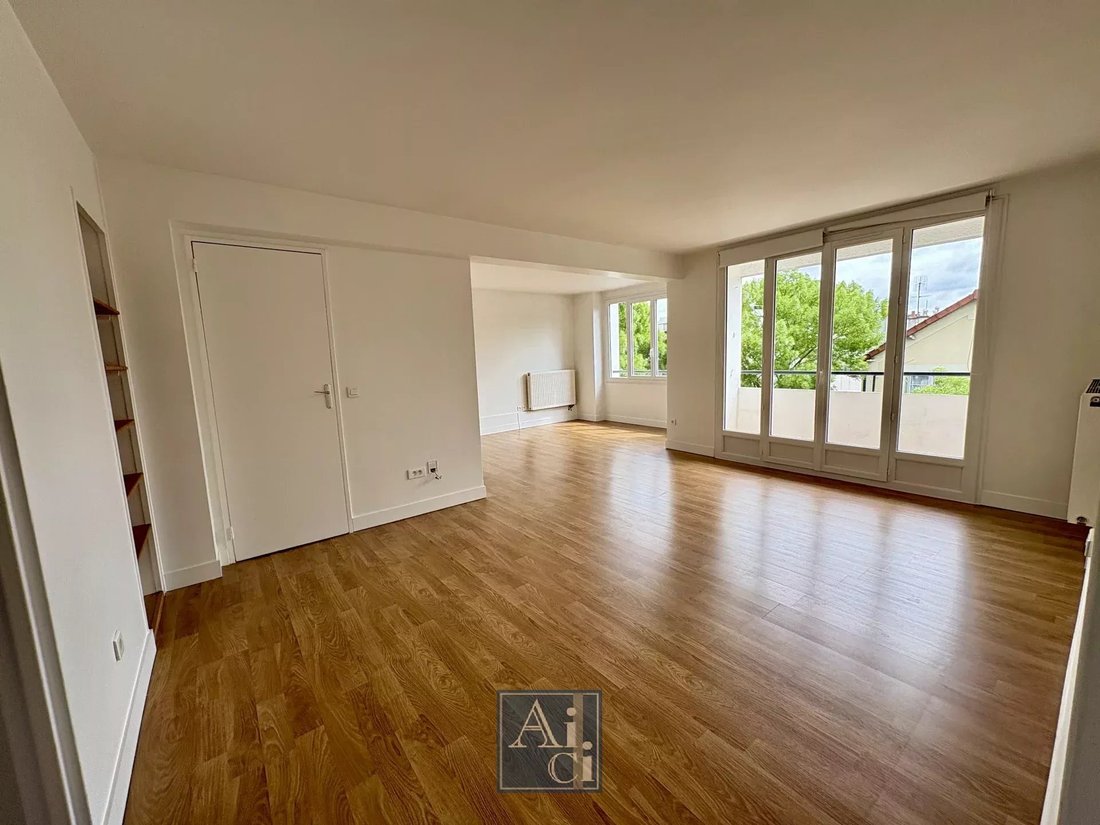 Wohnung in Suresnes, Île-de-France, Frankreich 1 - 18756361