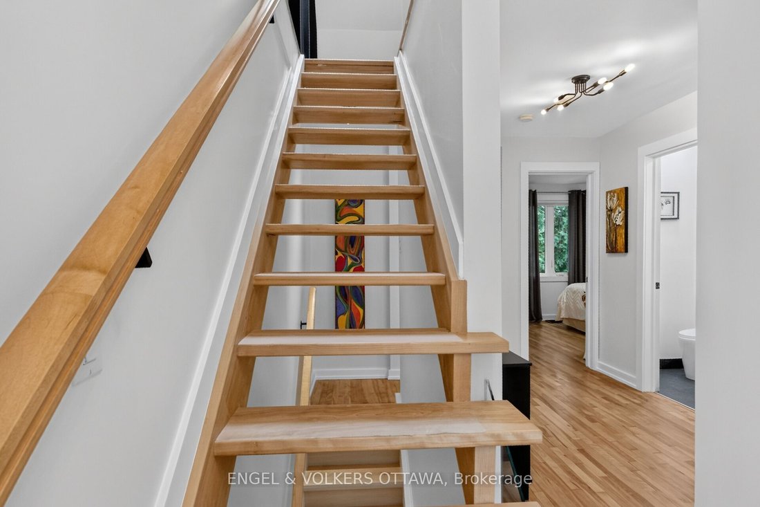 House in Ottawa, Ontario, Canada 5 - 18752762