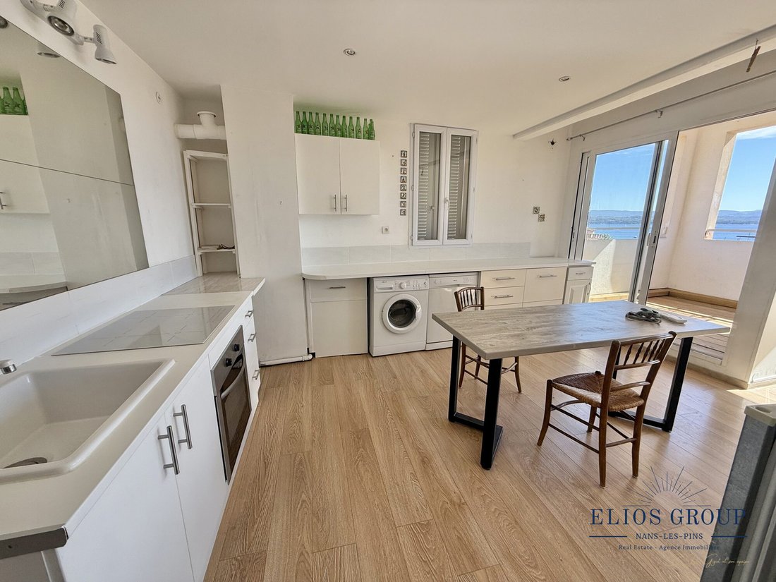 Wohnung in La Ciotat, Provence-Alpes-Côte d'Azur, Frankreich 2 - 18758017