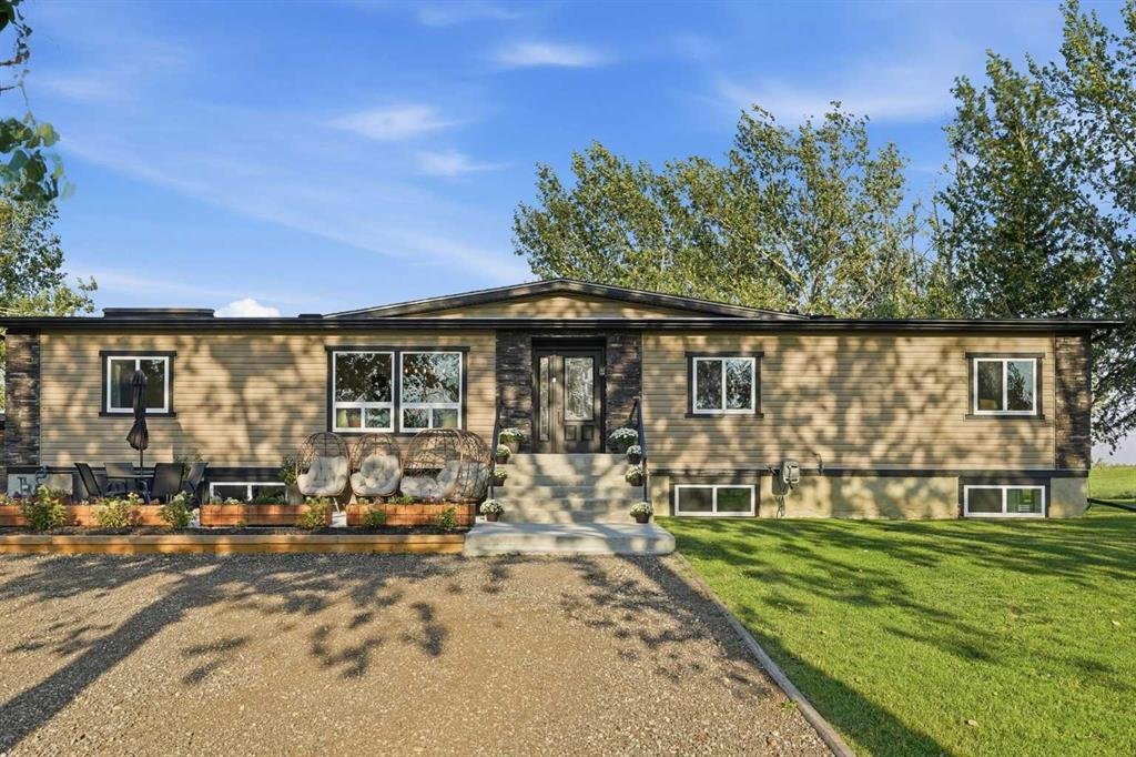 House in Longview, Alberta, Canada 2 - 18757769