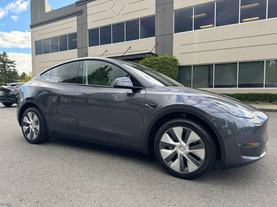 Suv in Bellevue, WA, United States 1 - 18756464