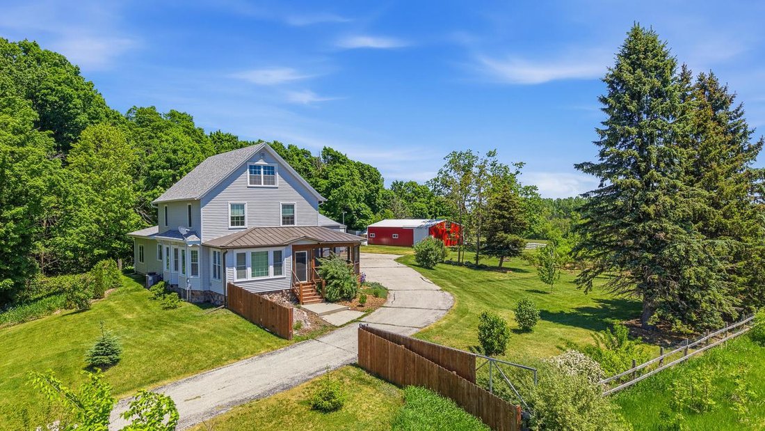 House in Plymouth, Wisconsin, United States 1 - 18760940