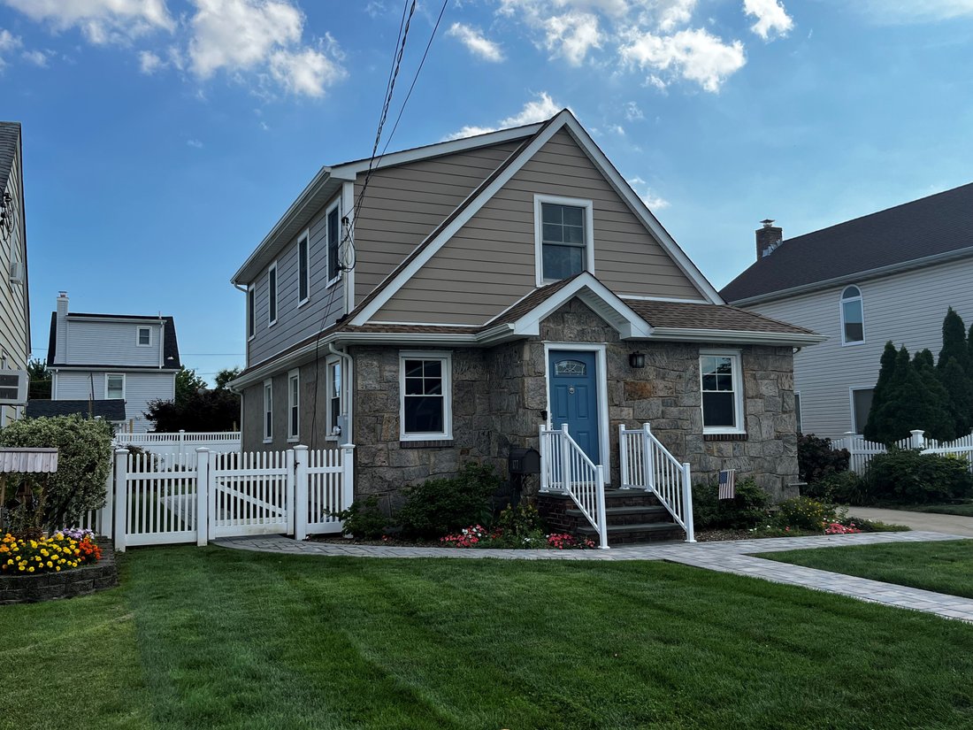 House in Mineola, New York, United States 1 - 18750138