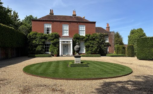 House in Solent Breezes, Fareham, England 1