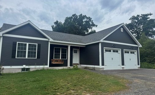 House in Swanzey, New Hampshire, United States 1