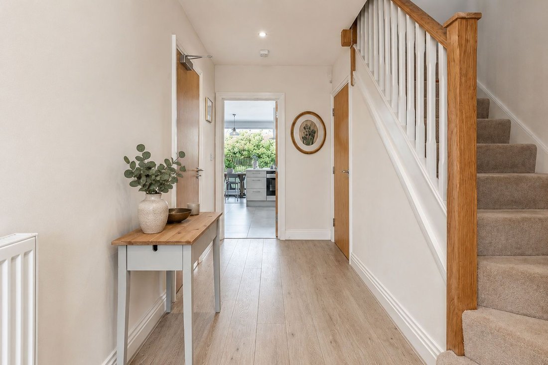Haus in Great Bookham, England 4 - 18761119