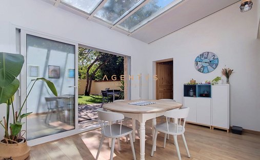 Casa a Adamville, Saint-Maur-des-Fossés, Francia 1