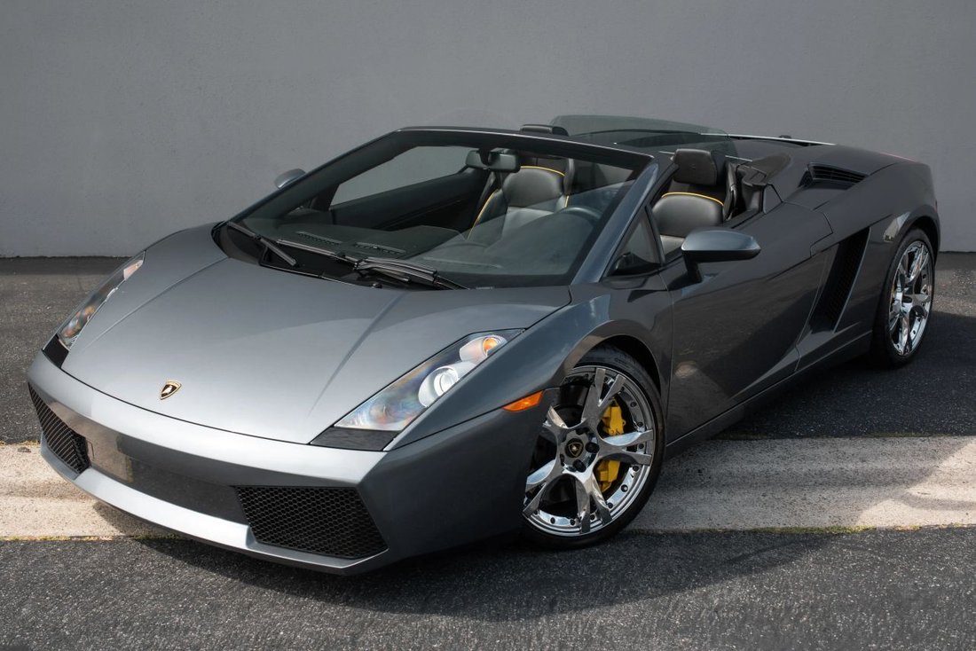 Cabriolet in Costa Mesa, CA, United States 2 - 18753240