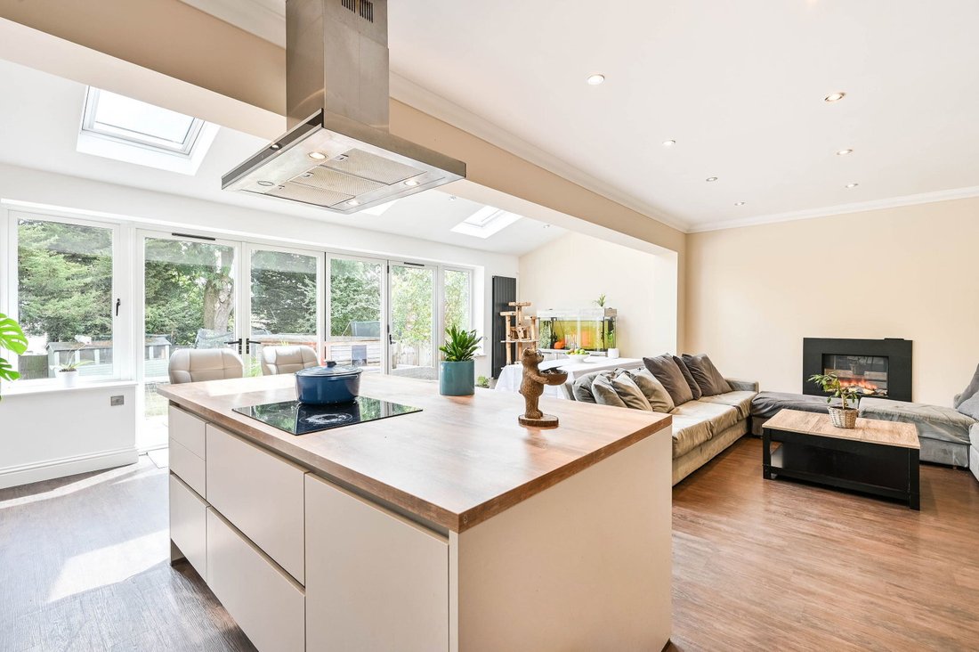 Haus in Surbiton Hill, Royal Borough of Kingston upon Thames, England 1 - 18760964