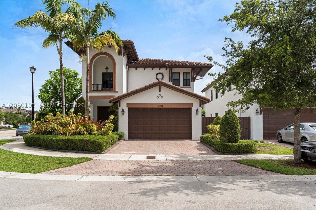 Casa en Doral, Florida, Estados Unidos 3 - 18758650