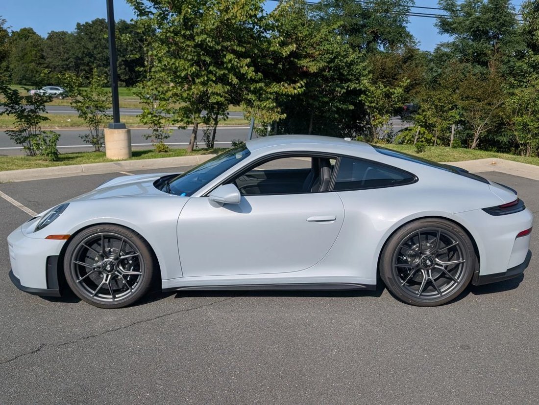 Coupe in Ashburn, VA, United States 3 - 18759671