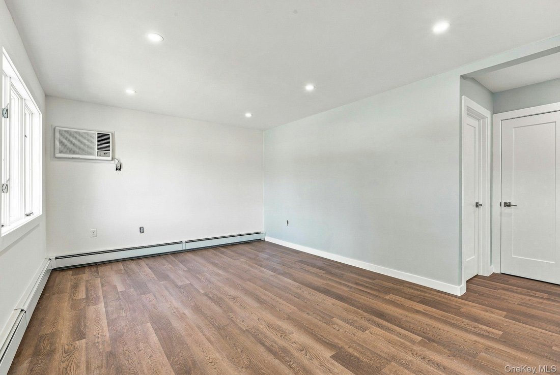 Casa en Levittown, Nueva York, Estados Unidos 4 - 18752294