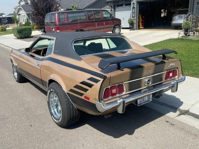 Coupe in Glendale, United States 4 - 18754441