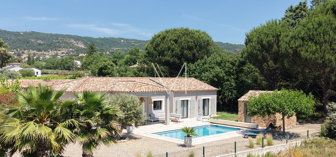 Casa a Le Plan-de-la-Tour, Provenza-Alpi-Costa Azzurra, Francia 1 - 18041147