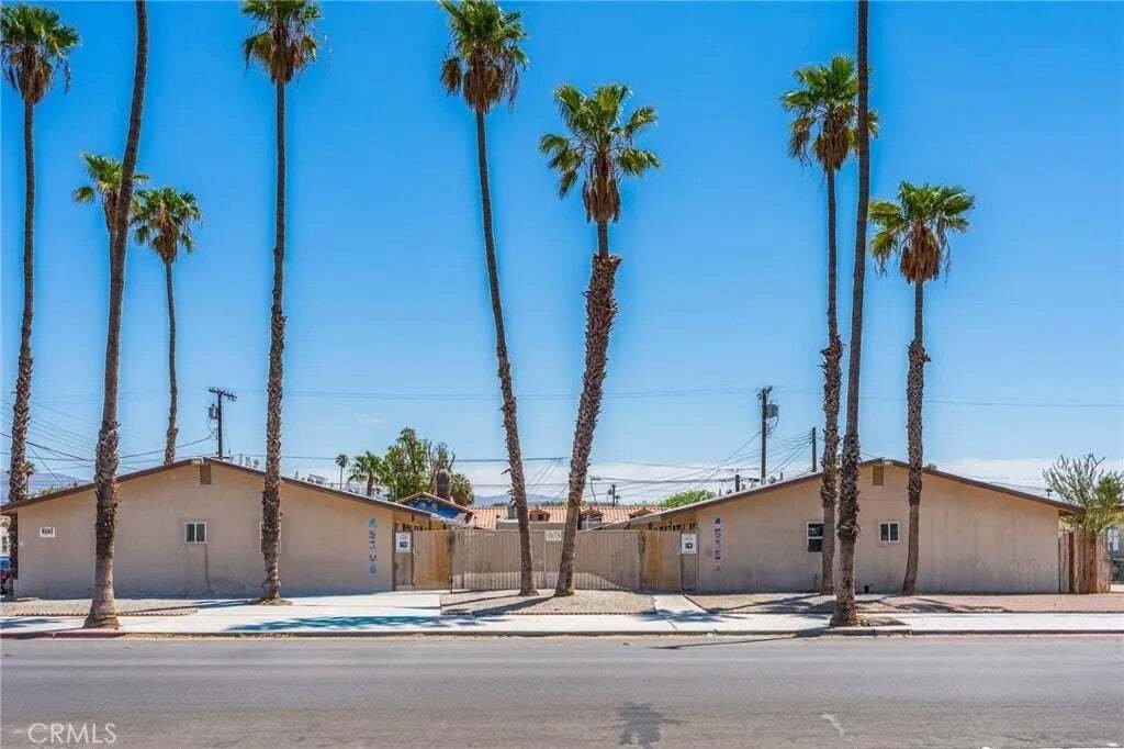 Autres à Indio, Californie, États-Unis 1 - 18758761