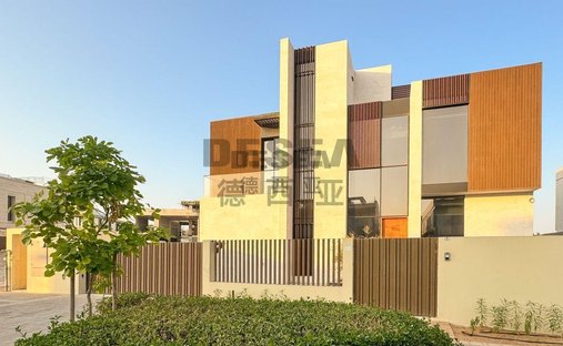 Villa in Hadaeq Sheikh Mohammed Bin Rashid, Dubai, United Arab Emirates 1