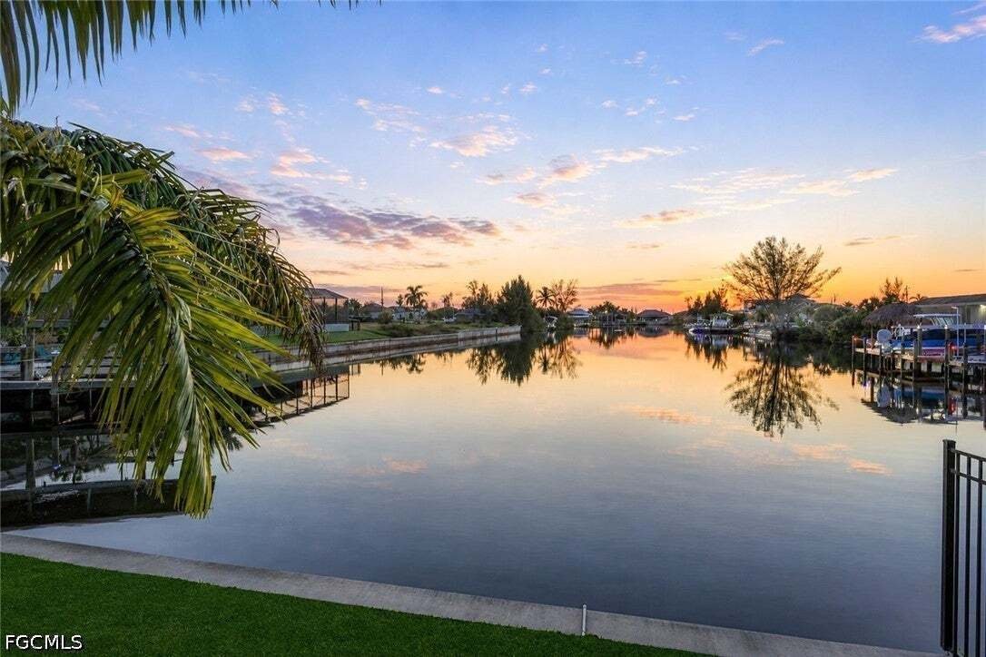 House in Cape Coral, Florida, United States 3 - 18759385
