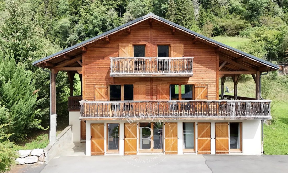Chalet in Saint-Jean-d'Aulps, Auvergne-Rhône-Alpes, France 1 - 16934016