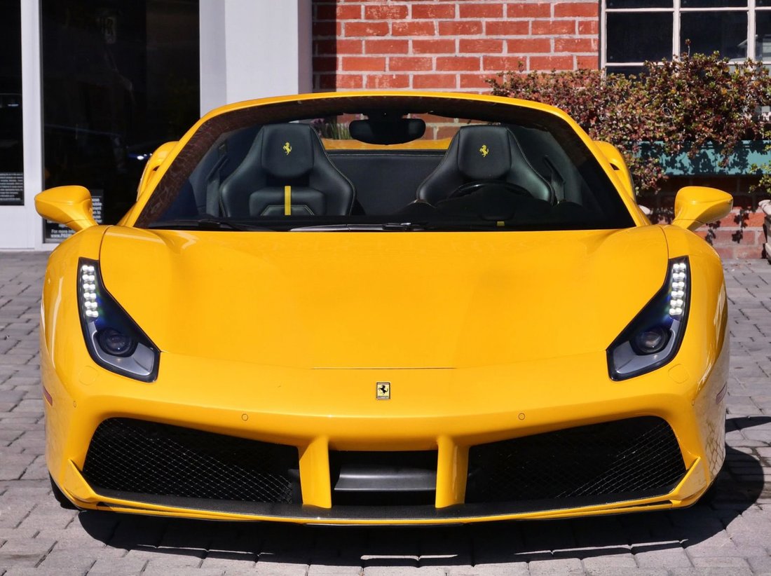 Cabriolet in Beverly Hills, CA, United States 3 - 18755141