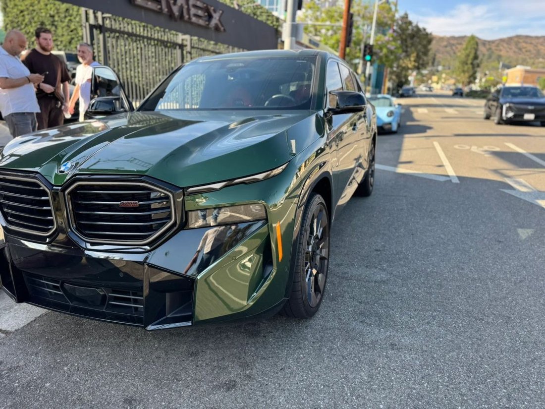 Suv in Los Angeles, CA, United States 2 - 18755349