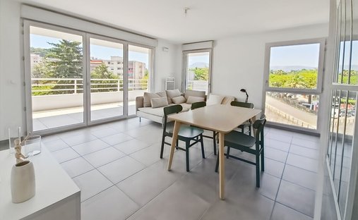 Apartamento en Saint Jean-La Gare, Cagnes-sur-Mer, Francia 1