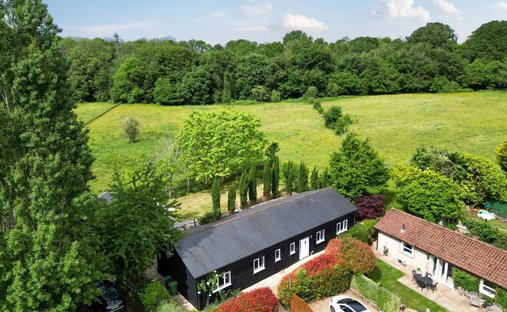 Haus in Kingswood, Reigate and Banstead, England 1
