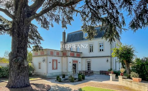 House in Libourne, Nouvelle-Aquitaine, France 1