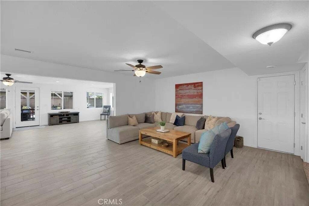 House in Cypress, California, United States 4 - 18751637