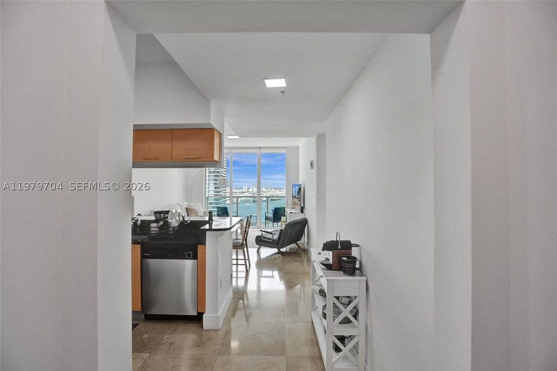 Condo in Miami, Florida, United States 4 - 17520242