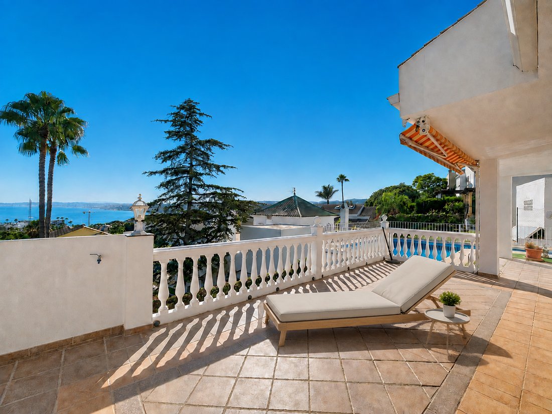 Villa in Estepona, Andalusien, Spanien 1 - 18761430