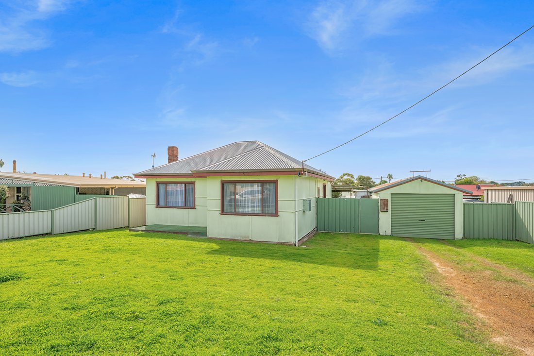 House in Orana, Western Australia, Australia 1 - 18749816