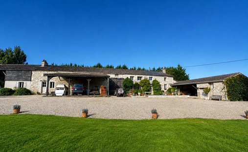 Haus in Savignac-de-Duras, Neu-Aquitanien, Frankreich 1