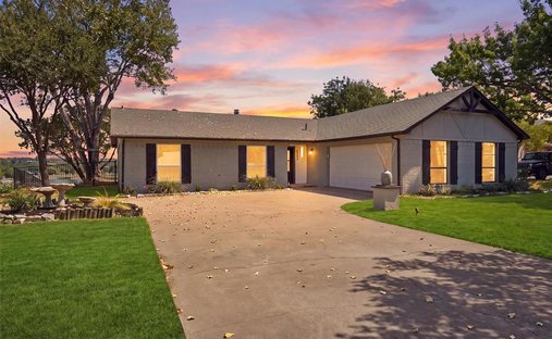 House in Granbury, Texas, United States 1
