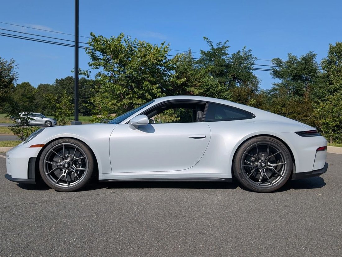 Coupe in Ashburn, VA, United States 4 - 18759671