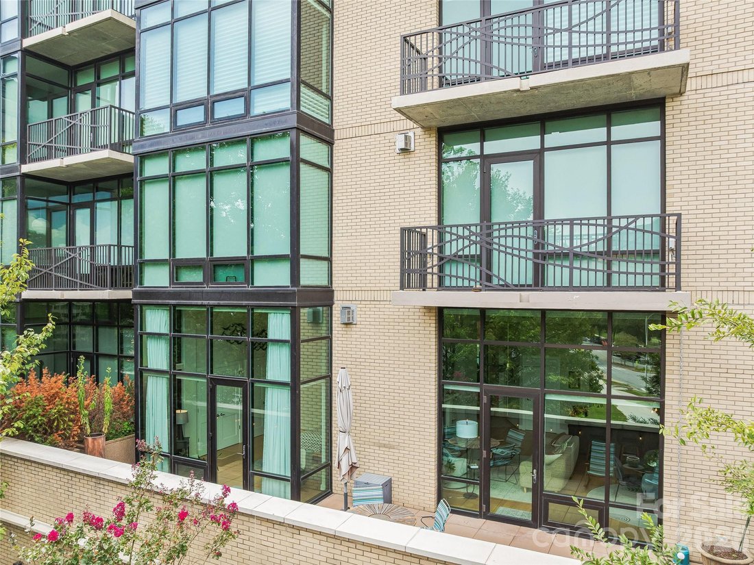 Condominio en Asheville, Carolina del Norte, Estados Unidos 3 - 18751884